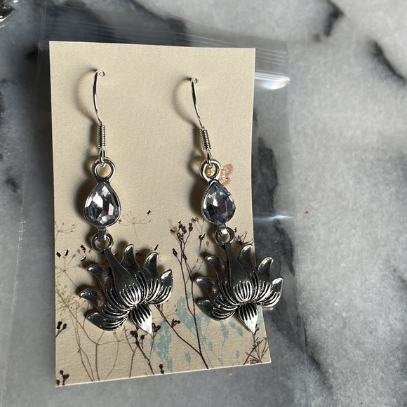 Sterling silver lotus flower earrings crystal drop - Picture 4 of 13